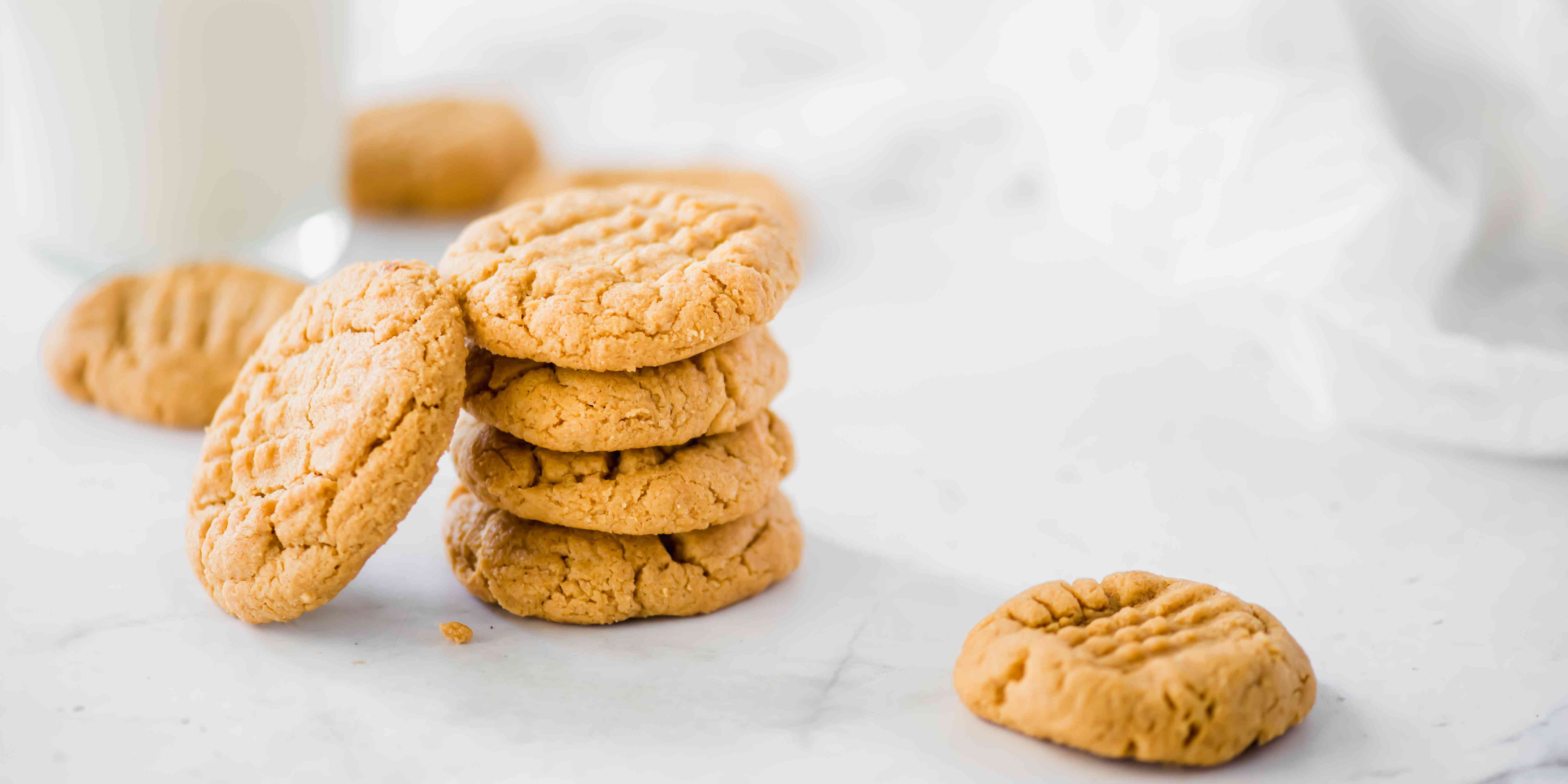 Peanut Butter Cookies // 3 Ingredients