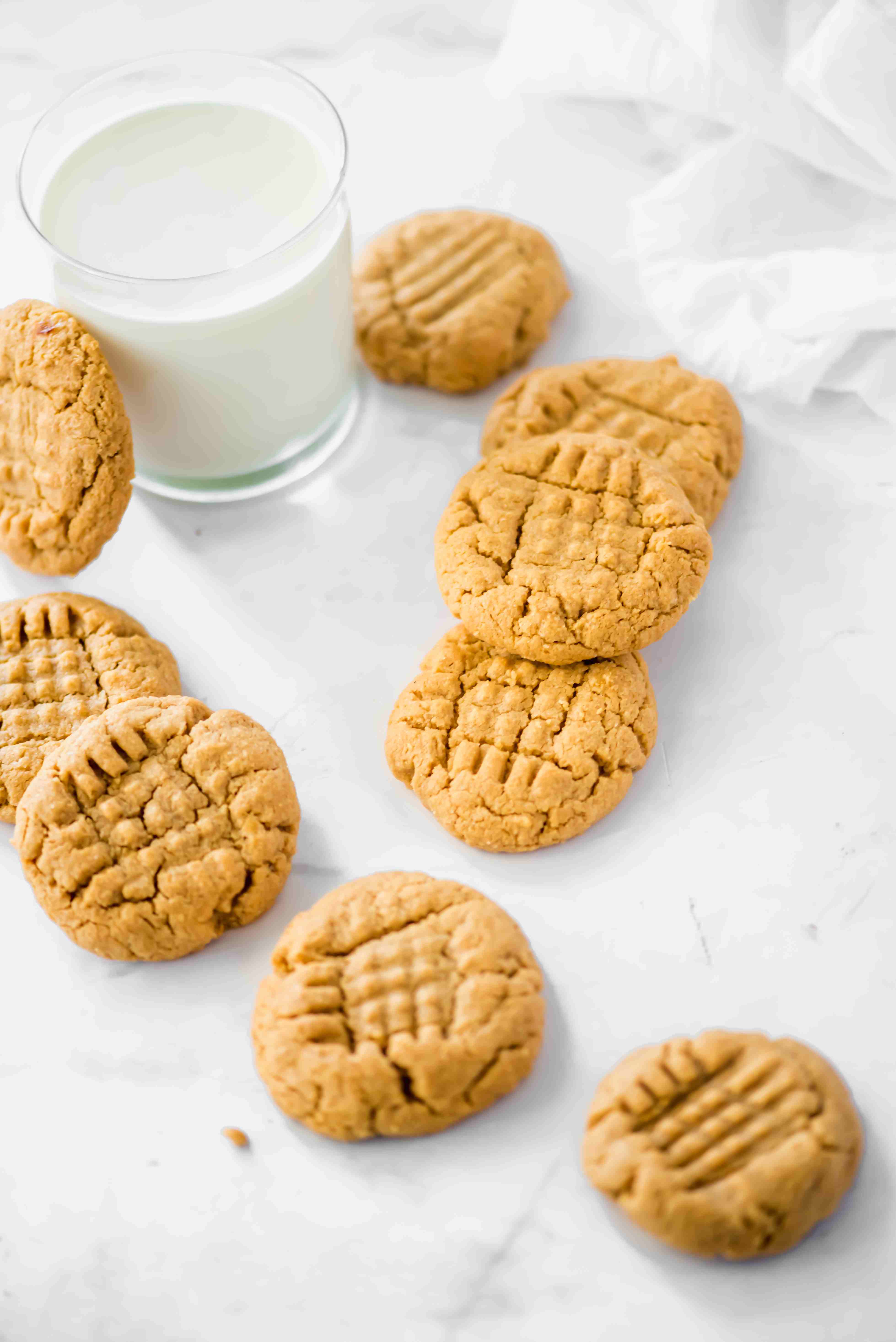 Peanut Butter Cookies // 3 ingredients